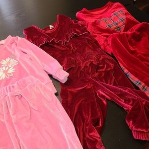 Set of 3 girls velvet pant suits size 80 (9-12 month)